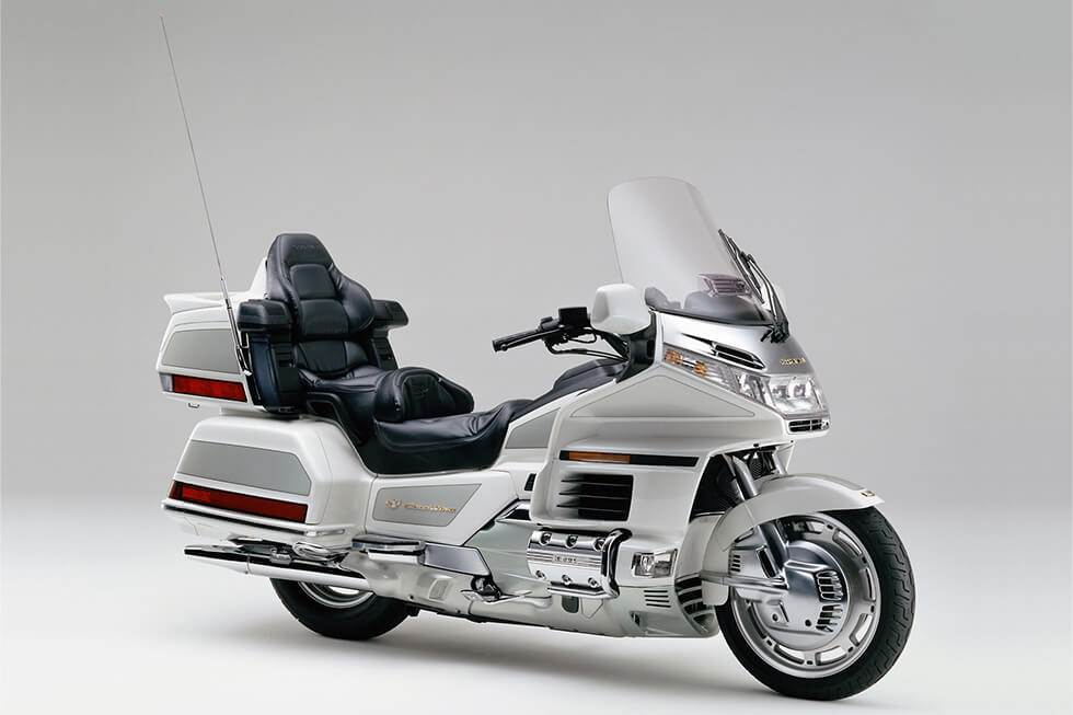 1999年10月発売 ゴールドウイングSE(GL1500) 日本仕様。ゴールドウイング(GL1500)は、この2000年イヤーモデルが最終モデルになった