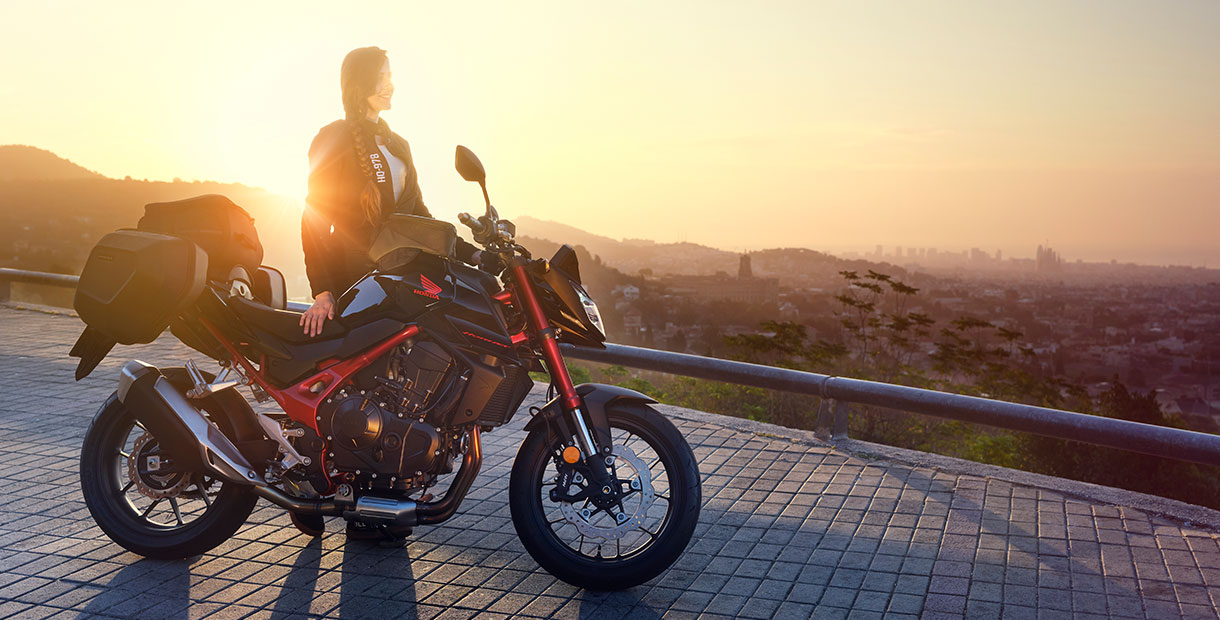 CB750